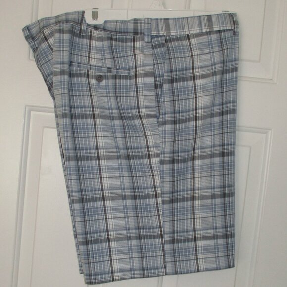 Haggar Mens Flat Front Expandable Waistband Golf Short Pant - Size 42W - 44W - Picture 2 of 4